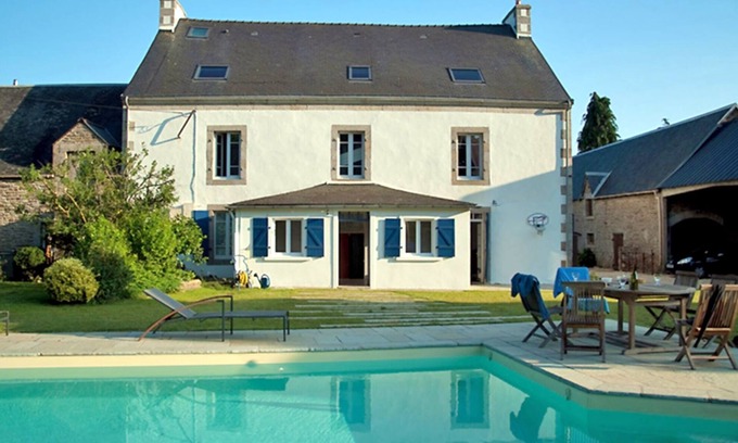 Concarneau Maison | Ferme grand confort avec piscine chauffée entre Concarneau et la Forêt Fouesnant