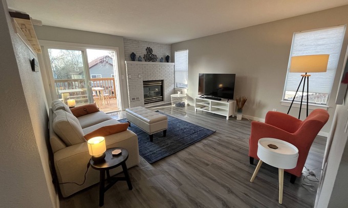 The Meadows Maison | Family home by Butterfield Park in festive Castle Rock for the holiday season!