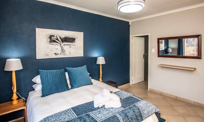 Nelspruit Maison | Family home close to Kruger National Park, shops, restaurants and