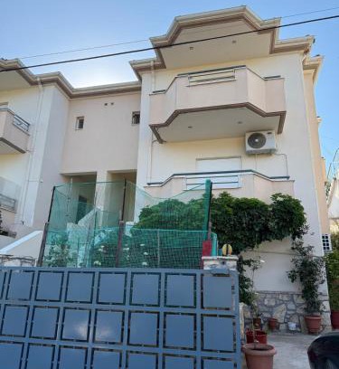 Aigio Maison | Family home