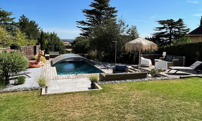 Plaisir Maison | Maison familiale proche Versailles avec piscine chauffée