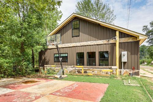 Columbus Maison | Family Home with On-Site Waterfall and Pond in Fulton!