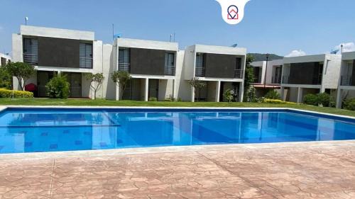 Ayala Maison | Family Home with Pool, El Mirador 2 Bedrooms