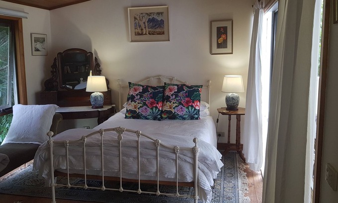Wandiligong Maison | Family home, your private space & Pet-Friendly.