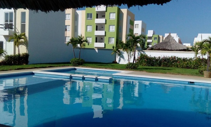Acapulco Maison | Family House in Acapulco; 6 bedroom/bath, terrace/hunting, 2cars and swimming pool
