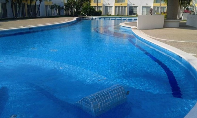 Diamante Maison | Family house, close to the beach, stores and the airport.