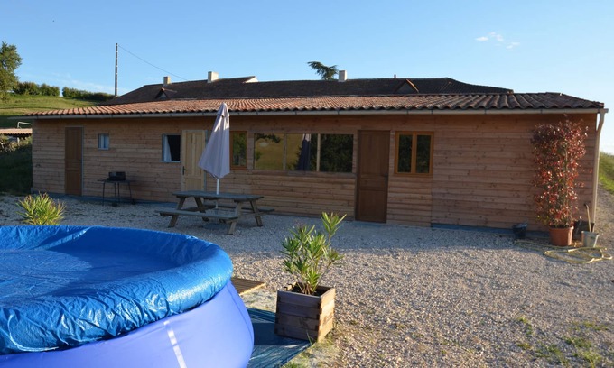 Riguepeu Cottage | Gîte de famille 8 à 16 place, calme et nature, piscine et parc,animaux acceptés