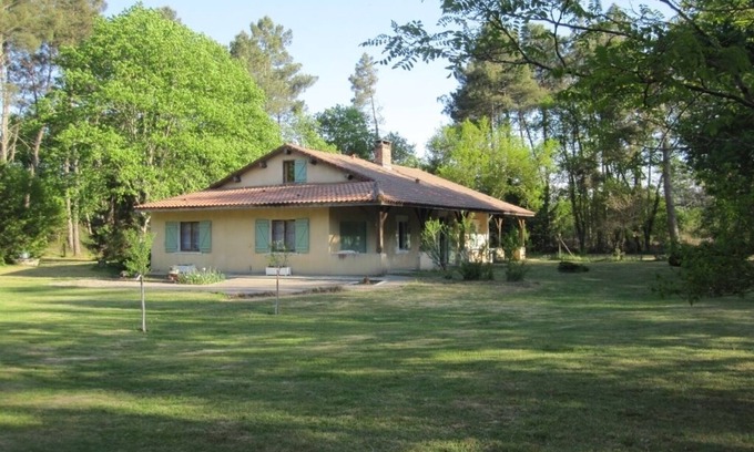 Sabres Maison | Maison de famille en pleine forêt