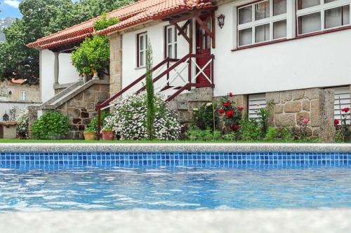 Fatauncos Maison | Family House with Mountain View in Vouzela