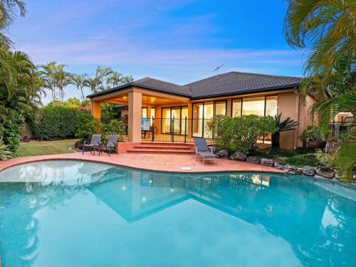 Parkinson Maison | Family Oasis with Pool Living Rooms and Peaceful Vibes
