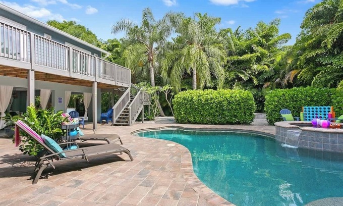 Palm Harbor Maison | *Family Paradise with Pool in Crystal Beach*