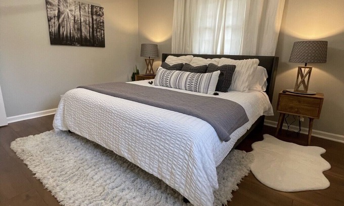 Murfreesboro Maison | Family & Pet Friendly-Modern Murfreesboro Home-2 Miles from MTSU-No Cleaning Fee