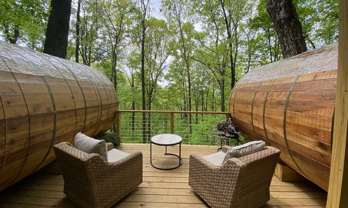 Wildwood Cabine | Family & Pet Friendly Treehouse Glam-Camp with Amazing Views!