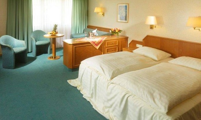Roemerberg Cottage | Chambre familiale, douche ou baignoire, toilettes, non-fumeur - Hotel-Restaurant Pfälzer Hof