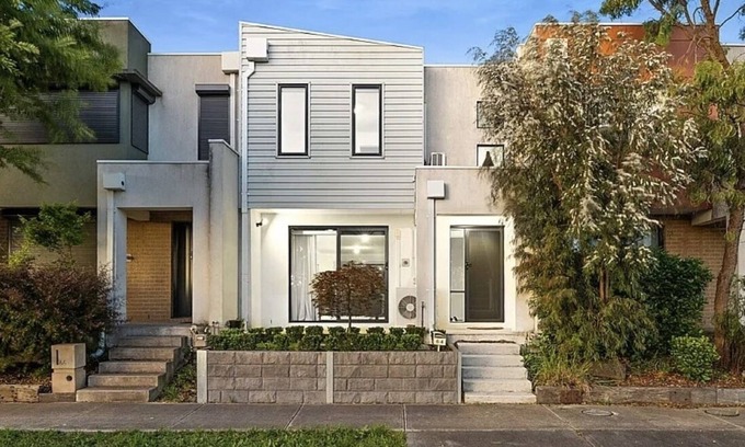 Greenvale Maison | Family-sized home in Melbourne, few minutes from the airport. Kids friendly