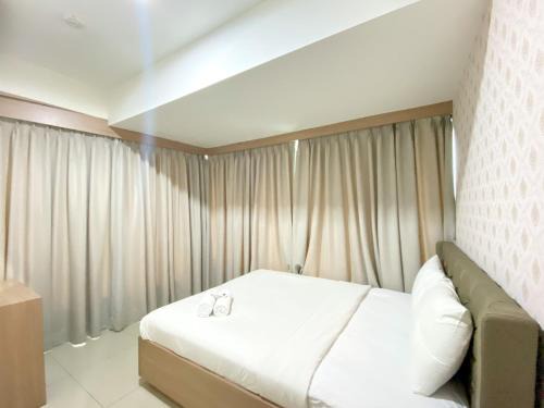 Pekayon Jaya Appartement | Fancy and Nice 3BR at Grand Kamala Lagoon Apartment By Travelio