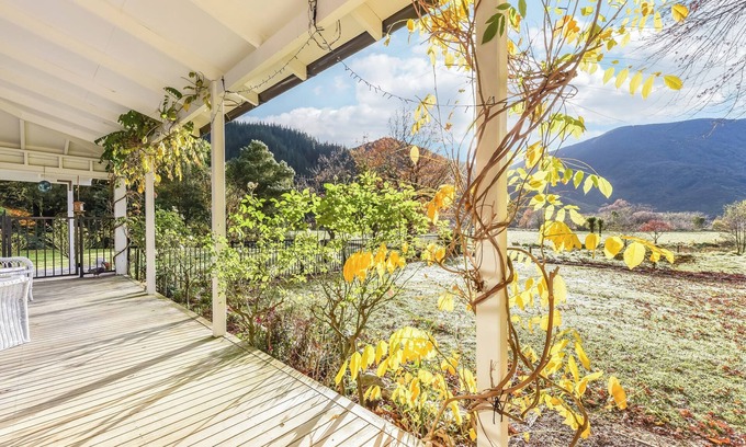 Saint Omer Maison | Fantail House Kaiuma Bay - Havelock Holiday Home