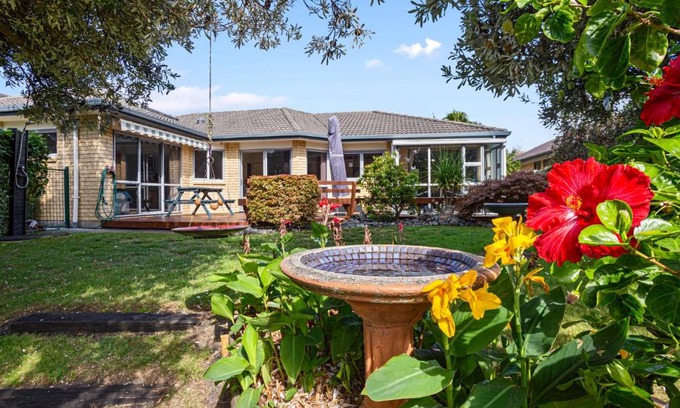 Bowentown Maison | Fantails Roost - Bowentown Holiday Home