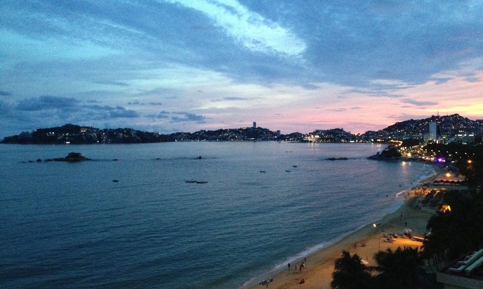 Costera Acapulco Copropriété | Fantastic Beach Front 3 bedroom Condo 2