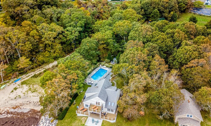 Ellisville Maison | Fantastic coastal retreat with private beach, wraparound decks, & private pool