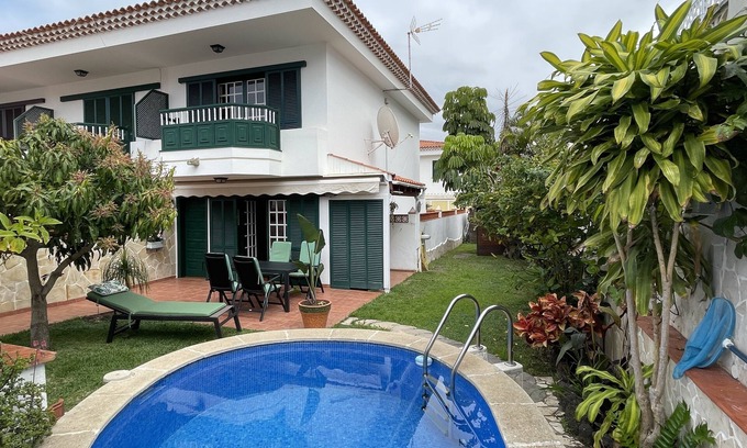 Puerto de la Cruz Maison | Fantastique maison avec piscine et jardin dans un quartier calme et résidentiel, et central