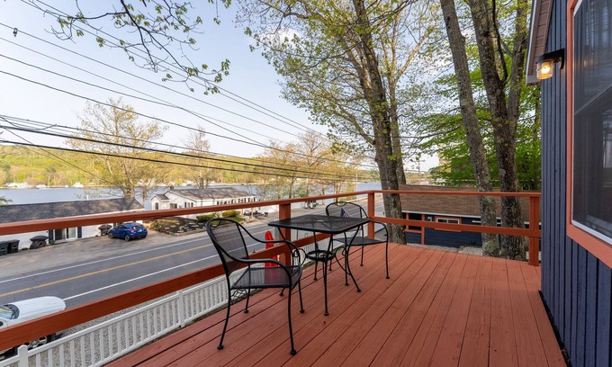Alton Bay Cabine | Fantastic Lake View Cabin in Alton Bay Now featuring Lake Access, AC/ TV/ WiFi