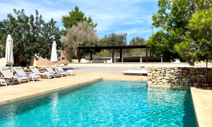 Santa Eulalia del Rio Maison | 9 bedroom property near Ibiza city
