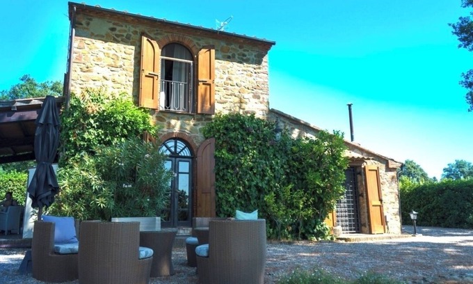 Caldana Maison | Fantastique villa toscane dans un endroit isolé avec piscine et cuisine en plein air, près de la mer