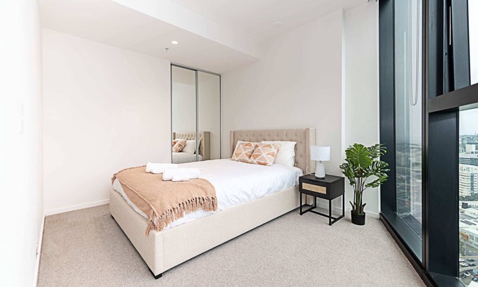 Southbank Appartement | Fantastic Urban Oasis (2BR1B+Parking+View+WWS@GF)