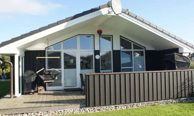 Wesselburenerkoog Maison | Fantastic vacation home directly behind the dike
