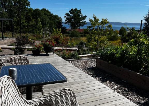 Habo Maison | Fantastisk Vätterutsikt mellan Habo och Bankeryd.