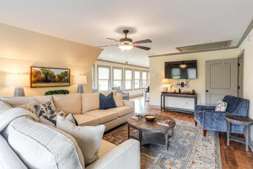 Hernando Maison | Farm and Lake Views Rural Mississippi Loft Apt
