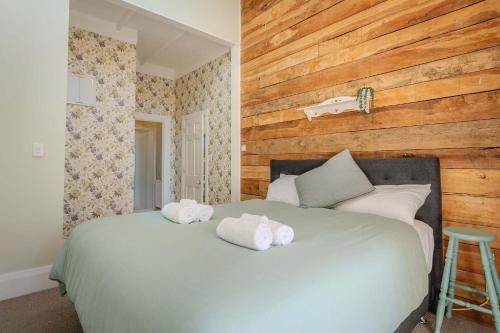 Pukehangi Maison | Farm Cottage just 10min from the City