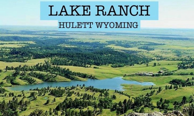 Devils Tower Maison | lake guest ranch