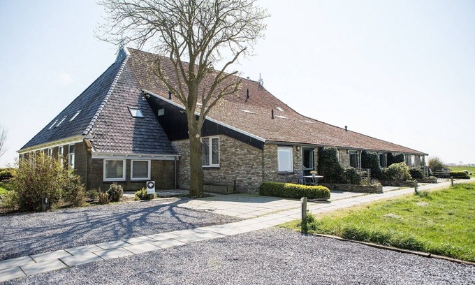 Oudega Autre | Farmhouse apartment in water-rich Southwest Friesland (Holland)