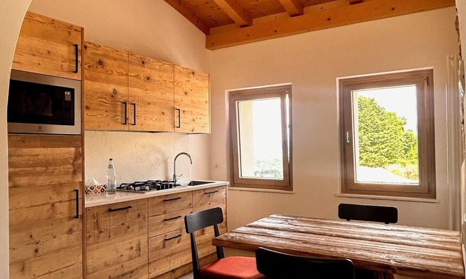 Mel Autre | Farmhouse Apartment ground floor with garden