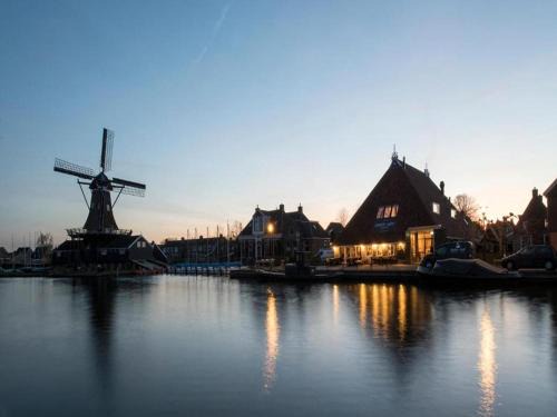 Woudsend Maison | Farmhouse by Frisian Lakes with Private Mooring
