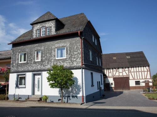 Haserich Maison | Farmhouse Escape in Haserich