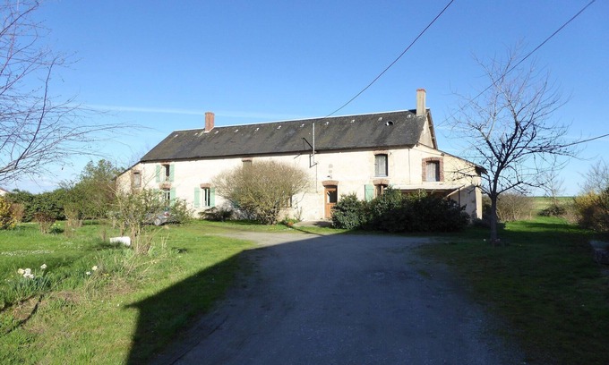 Giroux Autre | Ferme rustique à Giroux avec terrasse