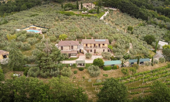 Rocca Sant'Angelo Autre | Farmhouse in Assisi for 12 people with swimming pool