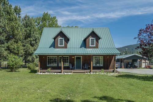 Leavenworth Maison | Farmhouse in Plain by NW Comfy Cabins