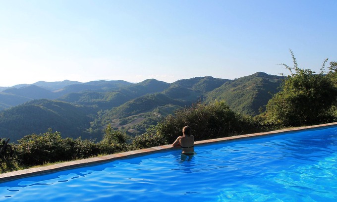 Urbino Appartement | Farmhouse in the hills. Romantic flat for 2 people. Panoramic view!