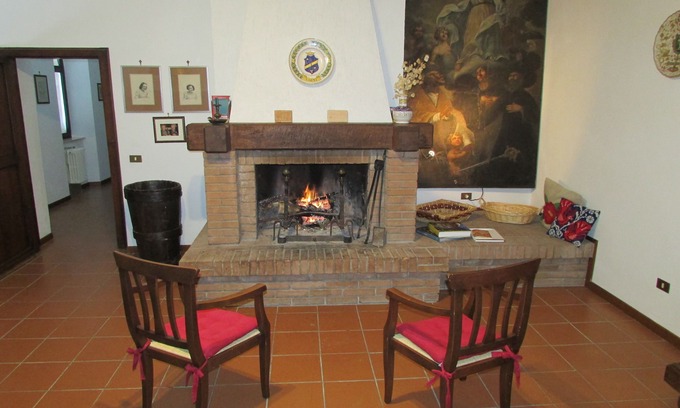 Giomici Autre | Farmhouse