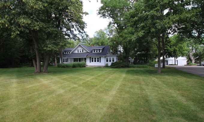 Afton Autre | Farmhouse on 20 acres & Christmas tree farm, miles of hiking trails and woods
