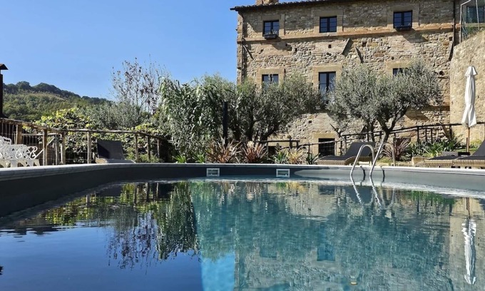 Castel d'Arno Villa | FERME AVEC PISCINE PANORAMIQUE À PÉROUSE/ASSISE IDÉALE POUR GROUPES JUSQU'À 26
