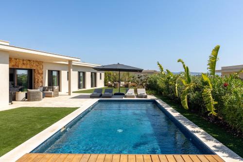 Montenegro Maison | Faro Luxury Home with Heated Pool and Garden