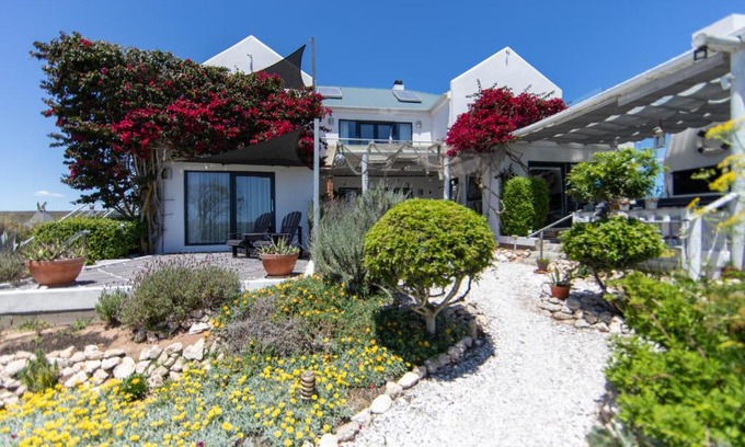 Paternoster Maison | Farr Out Guest House