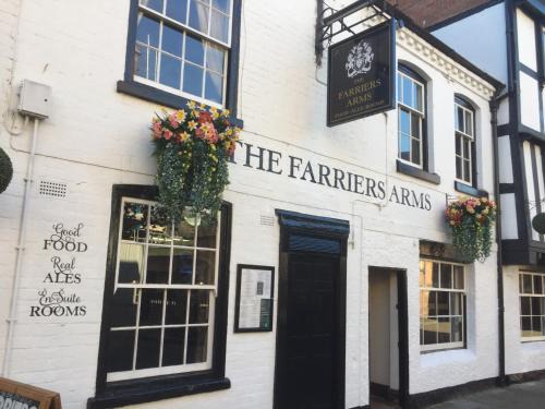 Worcester Maison | FARRIERS ARMS