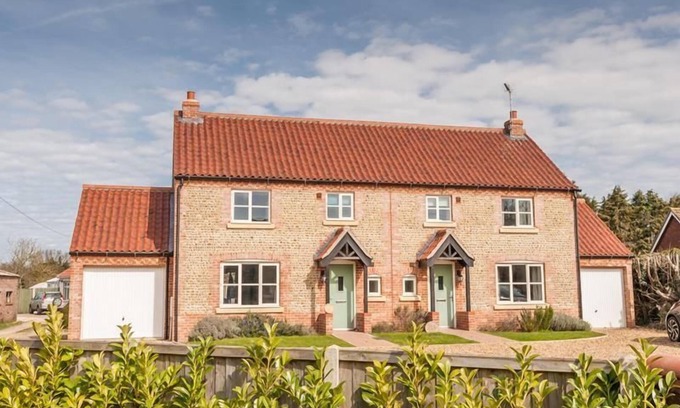Trunch Cottage | Dog friendly, modern cottage in a quiet Norfolk village.