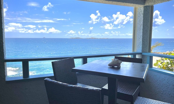 Bolongo Bay Copropriété | En vedette sur HGTV's Beachfront Bargain Hunt! Sea Cliff Villa à Bolongo Bay